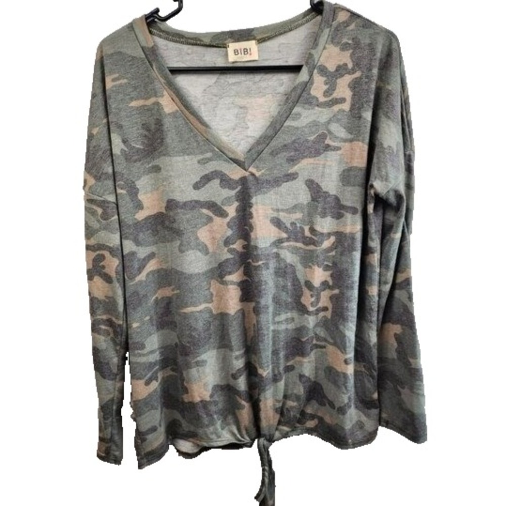 Bibi BOHO Top Womens XL Gray Camouflage Tie Hem Long Sleeve Elbow Patch Soft